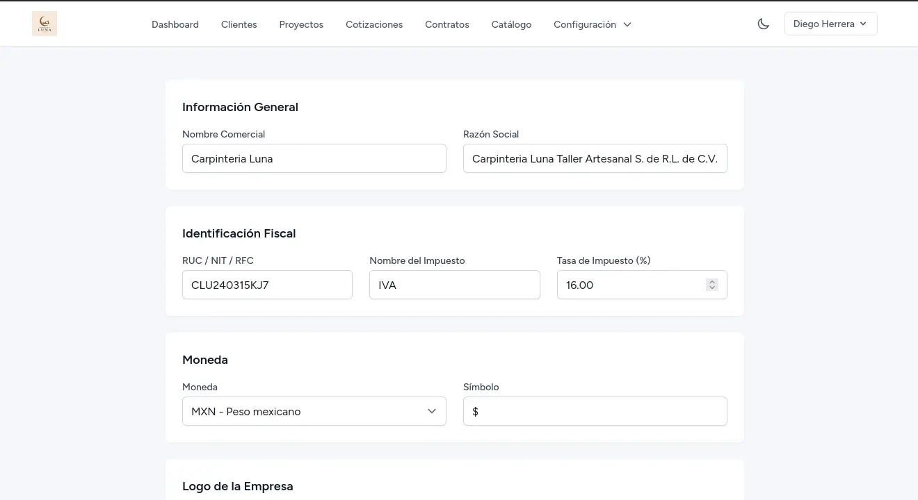 Módulo de clientes con información de contacto y datos fiscales